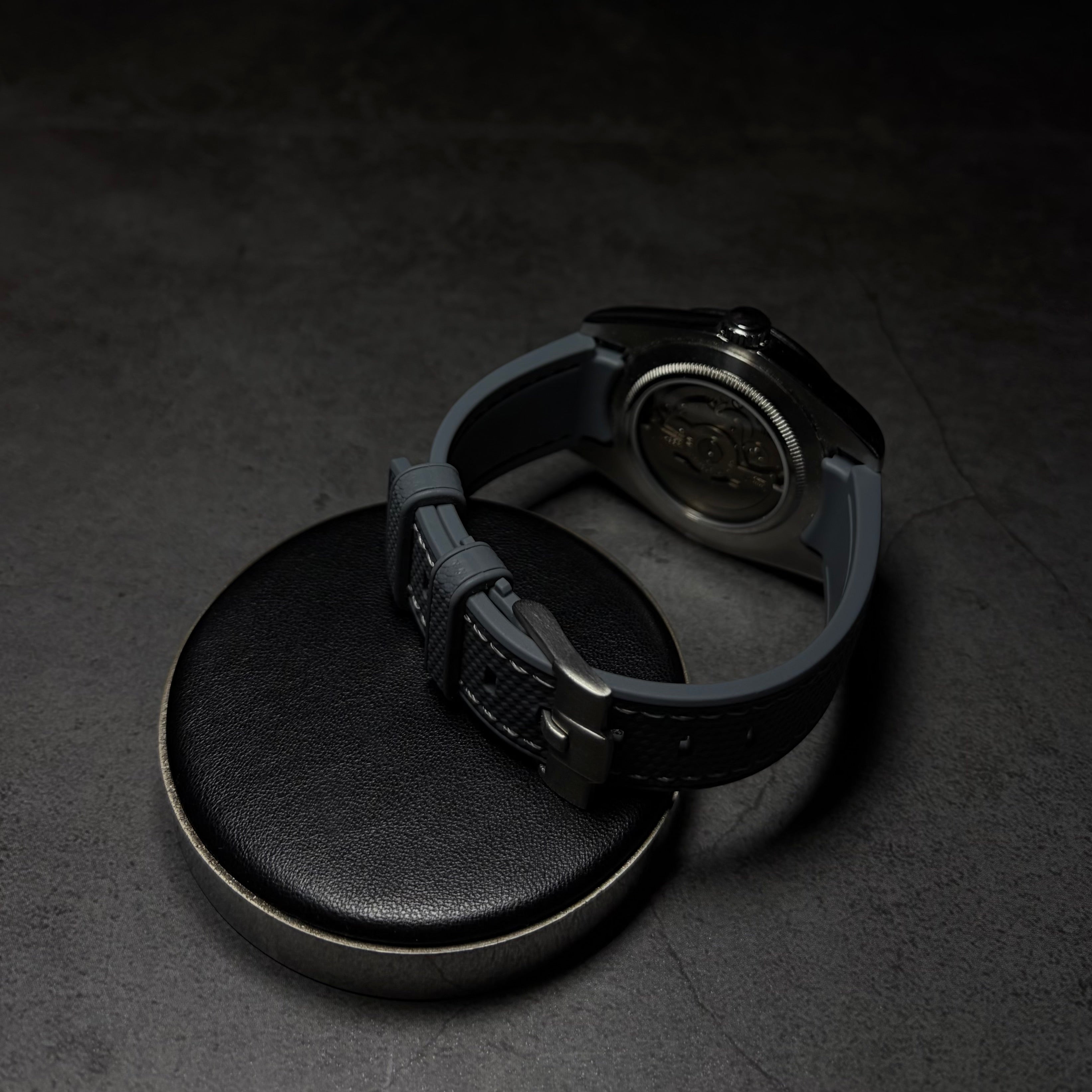 Montre gris jaune