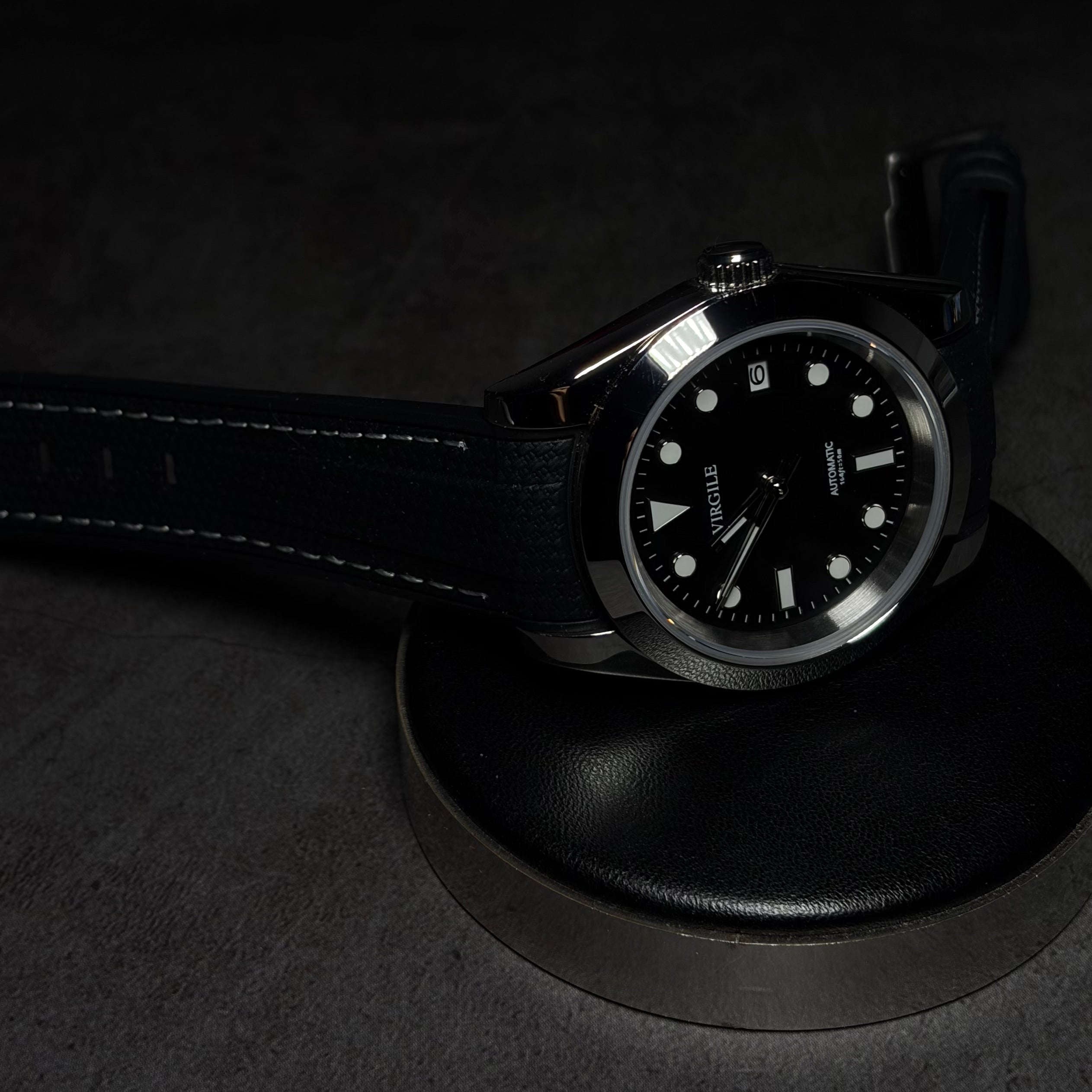 montre bracelet couture noir