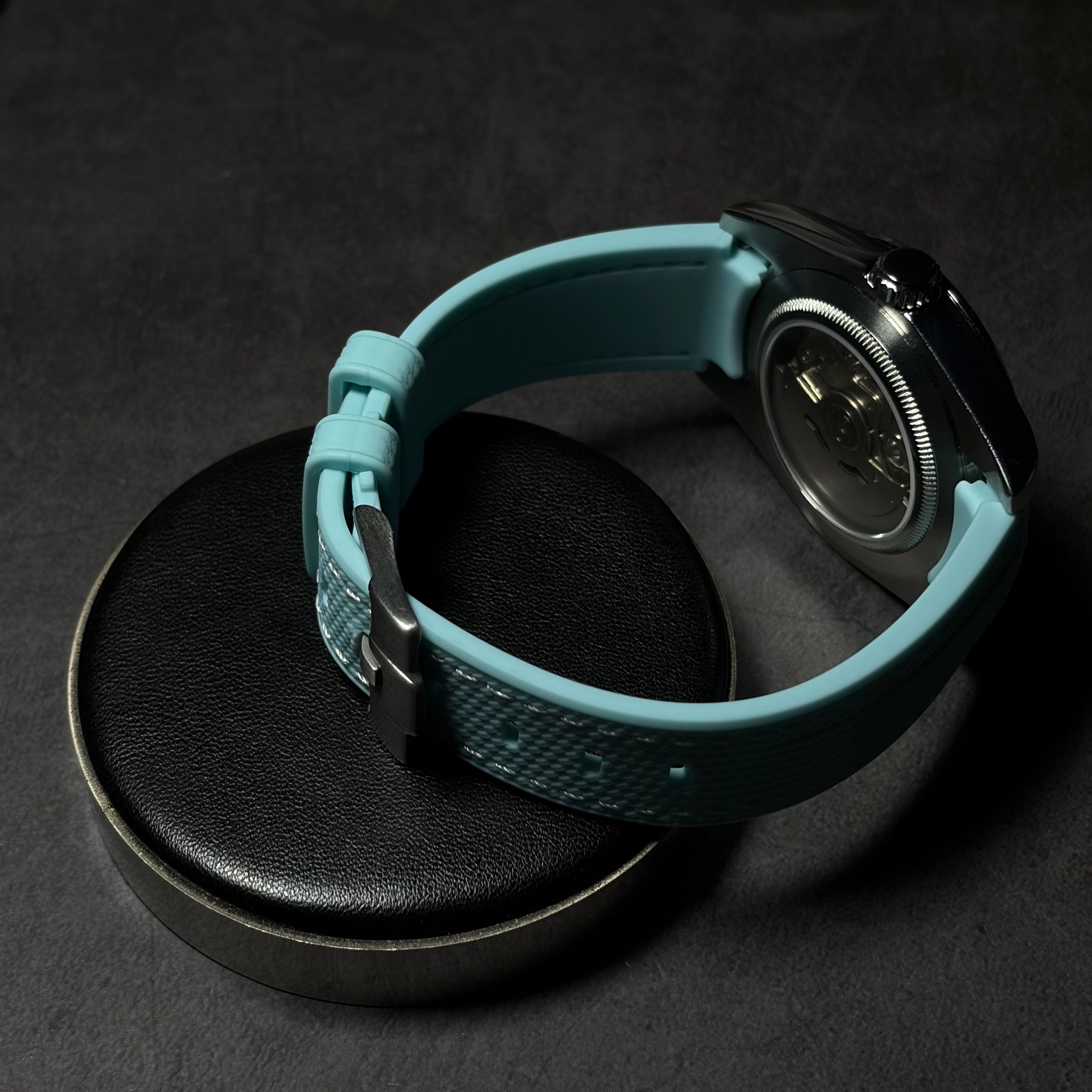montre bracelet couture cyan cadran blanc