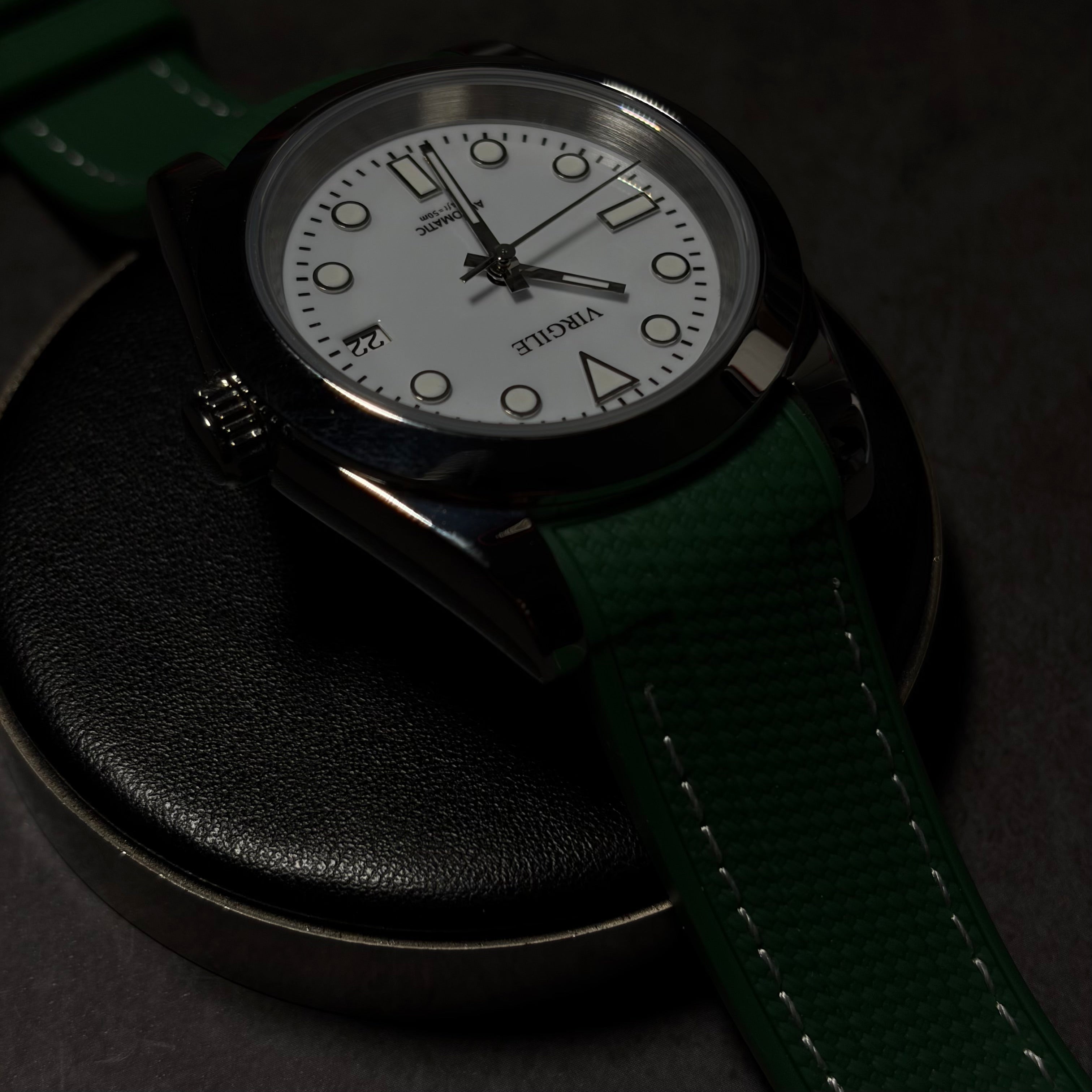 montre bracelet couture vert cadran blanc
